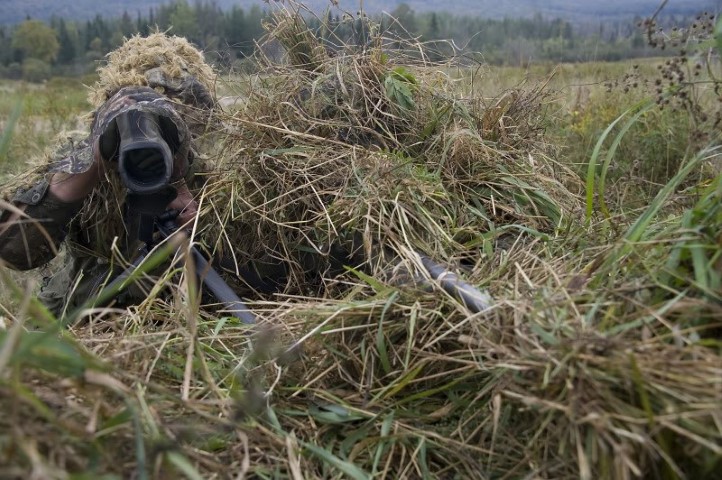 ENGLISH
IS2011-5023-06
21 Sept 2011
Canadian Forces Base Valcartier, Quebec

A Canadian Sniper and Spotter undercover of their ghillie suits locate and fire at targets during the live fire phase of Exercise Tireur Accompli.
 
Exercise Tireur Accompli is the final exercise on the basic sniper course. It aims at enabling candidates to apply the variety of skills and techniques that were taught during the course, such as the setting of observation posts, stalking, materiel destruction and engaging targets. The exercise was held at CFB Valcartier from 19-23 September 2011.

Photo by Corporal Jax Kennedy, Canadian Forces Combat Camera © 2011 DND-MDN Canada